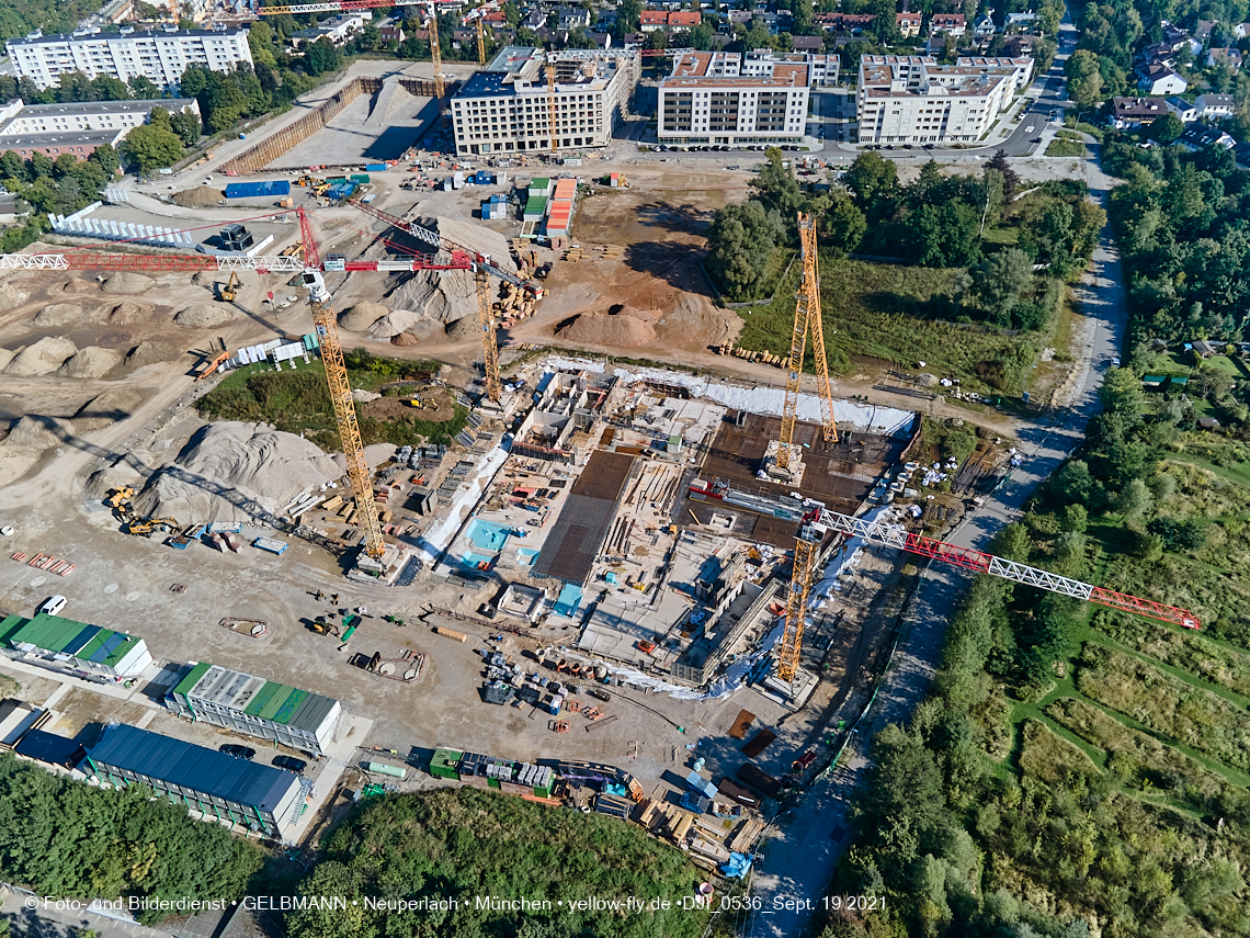 19.09.2021 - Aktuelle Luftbilder aus dem Alexisquartier und Pandion Verde in Neuperlach in München 19.09.2021 - Aktuelle Luftbilder aus dem Alexisquartier und Pandion Verde in Neuperlach in München